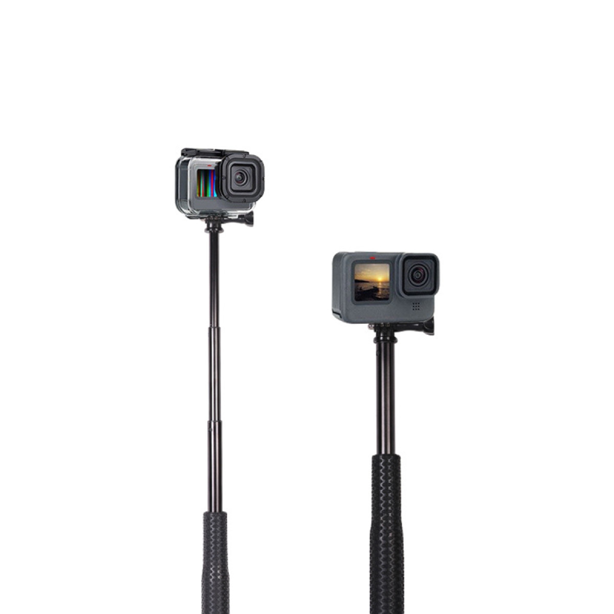 Dwie czarne kamery na wysuwanych kijkach. Jedna kamera jest w przezroczystej obudowie, druga jest zwykła.