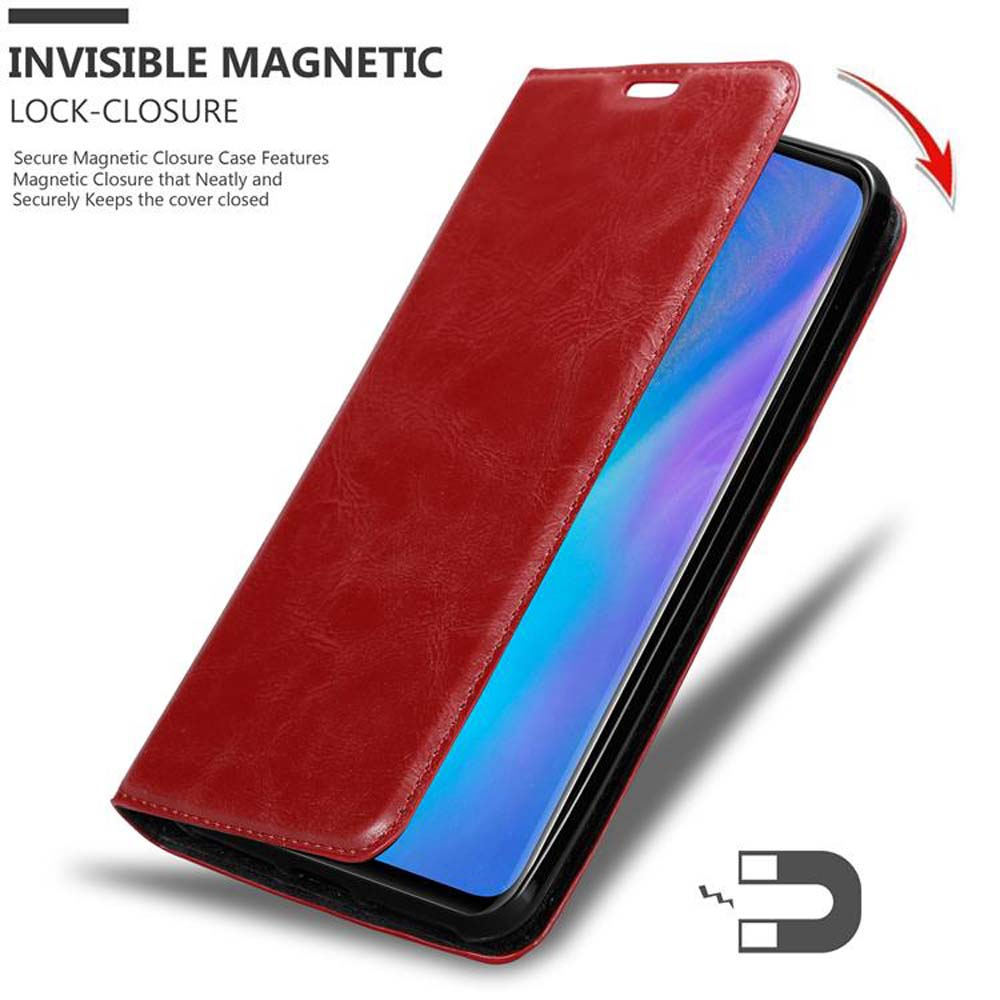 Una custodia rossa per telefono con chiusura magnetica, con un telefono all'interno, su una superficie bianca.