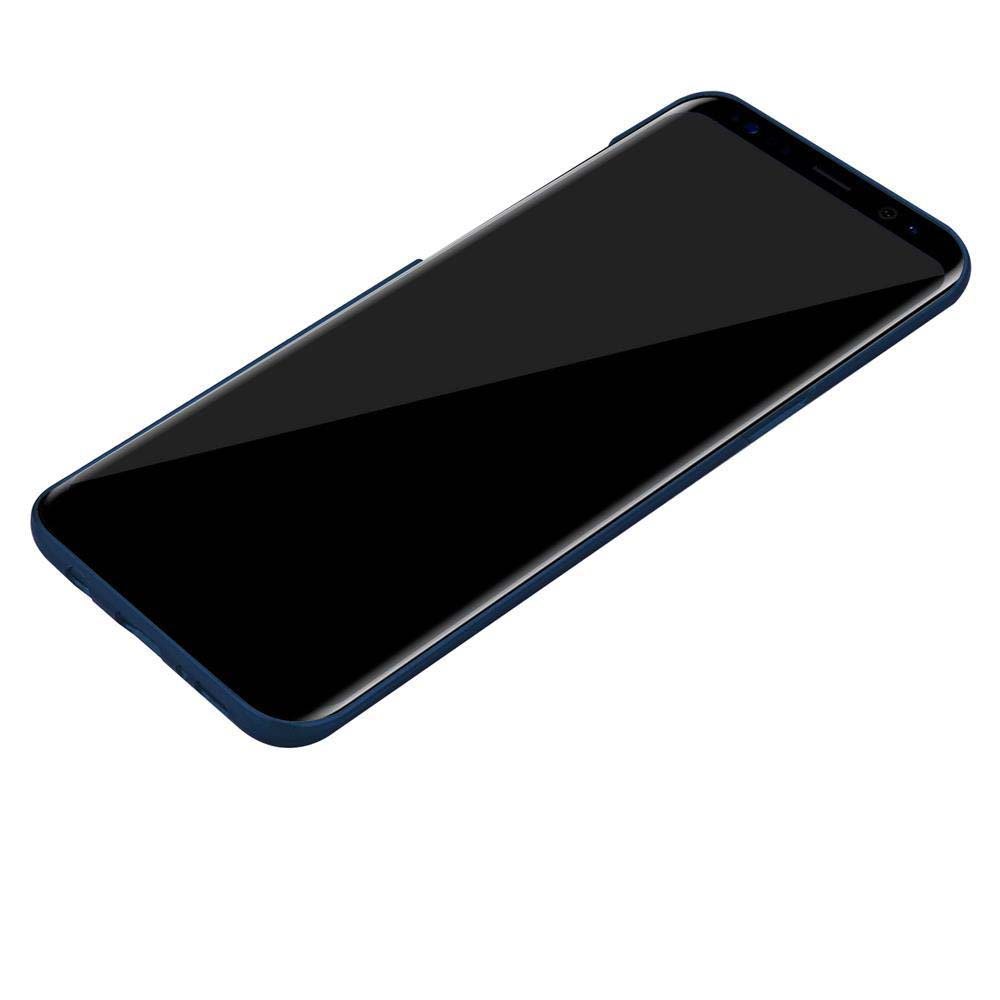 Un telefono nero in una custodia blu con schermo nero. È angolato, mostrando il lato del telefono.