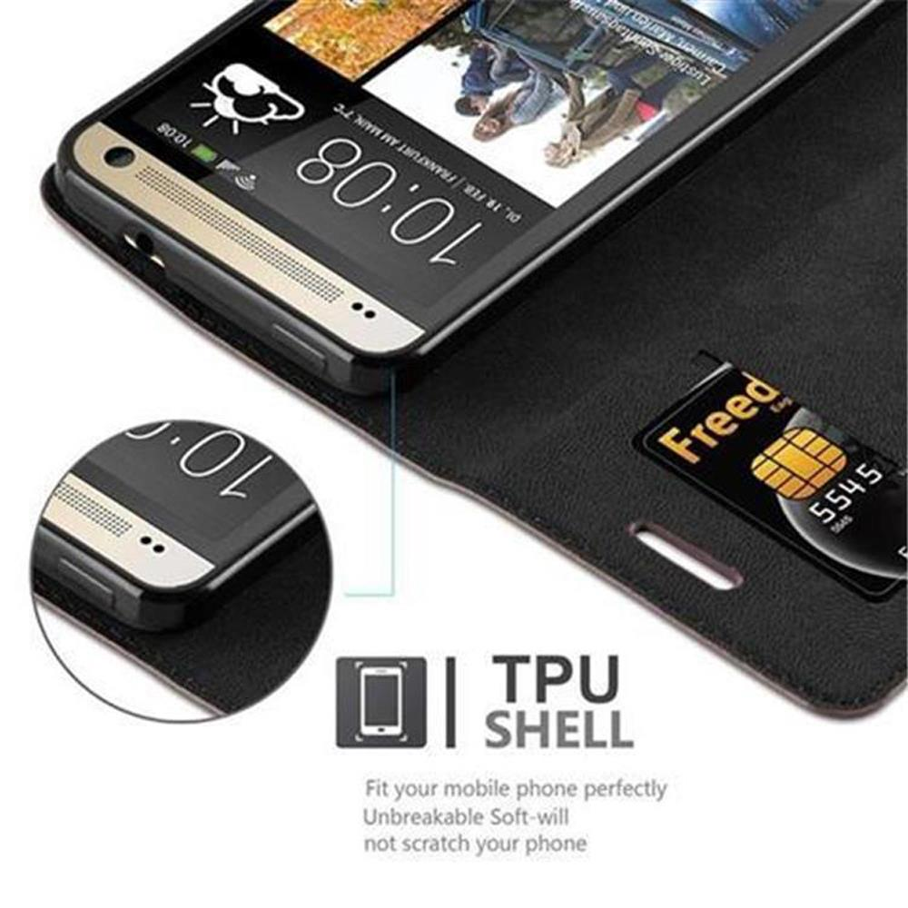 Un teléfono dentro de una funda negra con una tarjeta SIM.