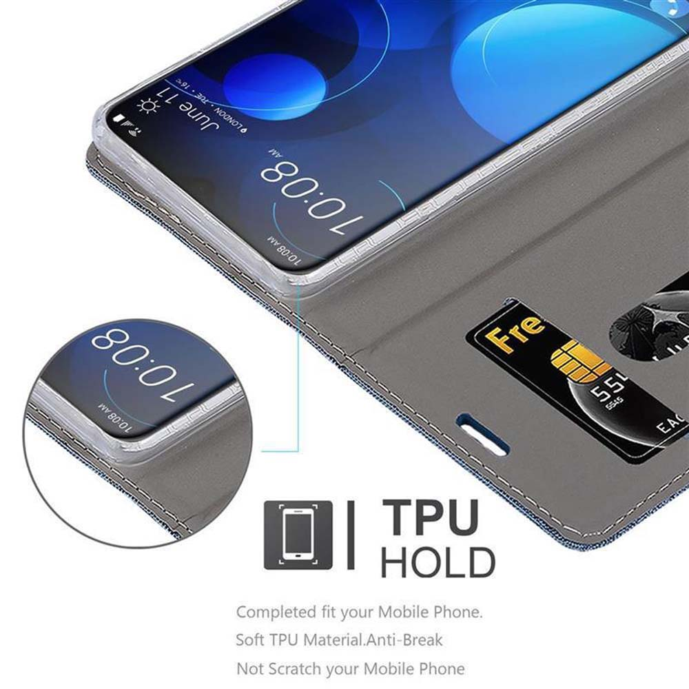Un telefono in una custodia grigia. Il telefono mostra l'ora e una carta di credito è visibile all'interno della custodia.