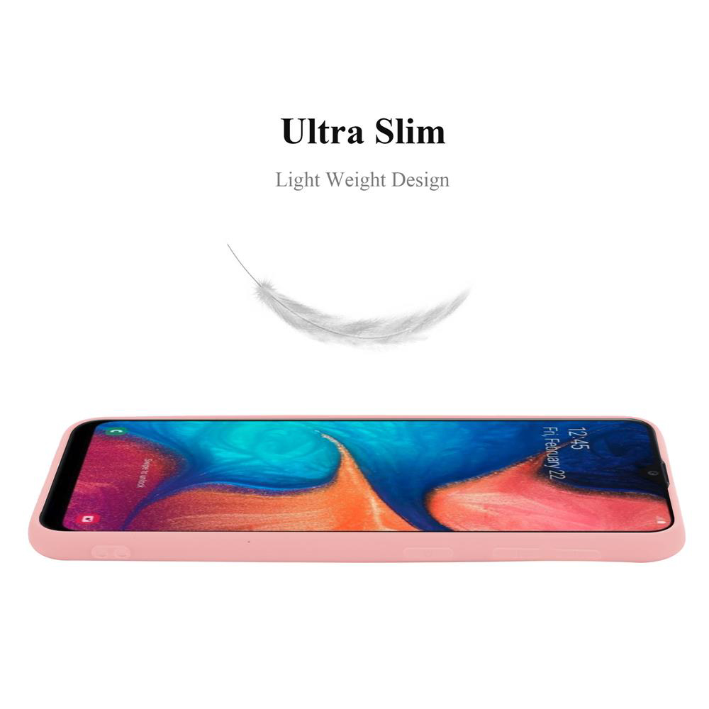 Telefono rosa in custodia rosa, con grafica di piuma sopra. L'ora è visualizzata sullo schermo.