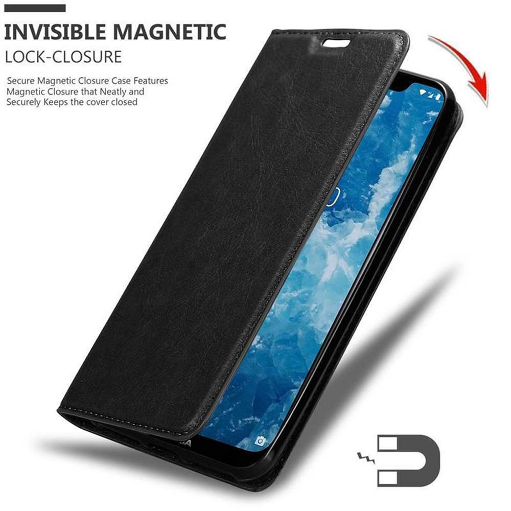 Telefono in custodia nera, custodia aperta. Il testo indica la chiusura magnetica.