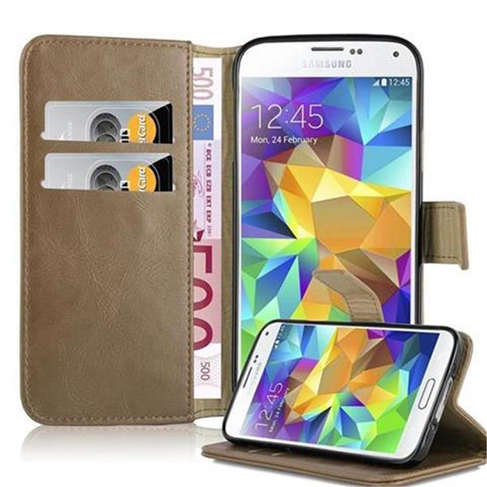 Un teléfono con una funda tipo cartera. Muestra una pantalla con la hora y una imagen colorida. Se ven otras tarjetas.