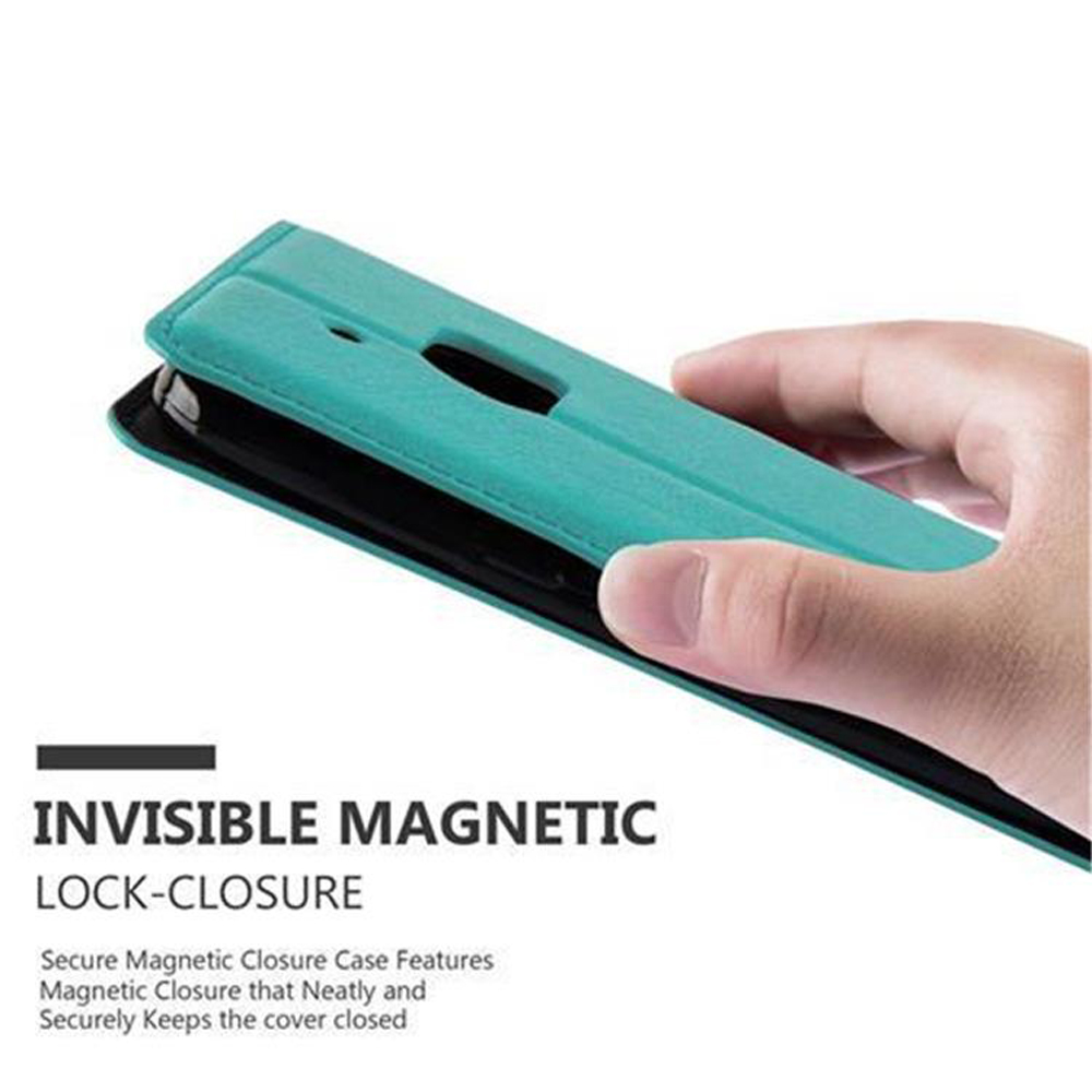 Eine Hand, die eine türkisfarbene Handyhülle hält, mit den Worten "INVISIBLE MAGNETIC LOCK-CLOSURE".
