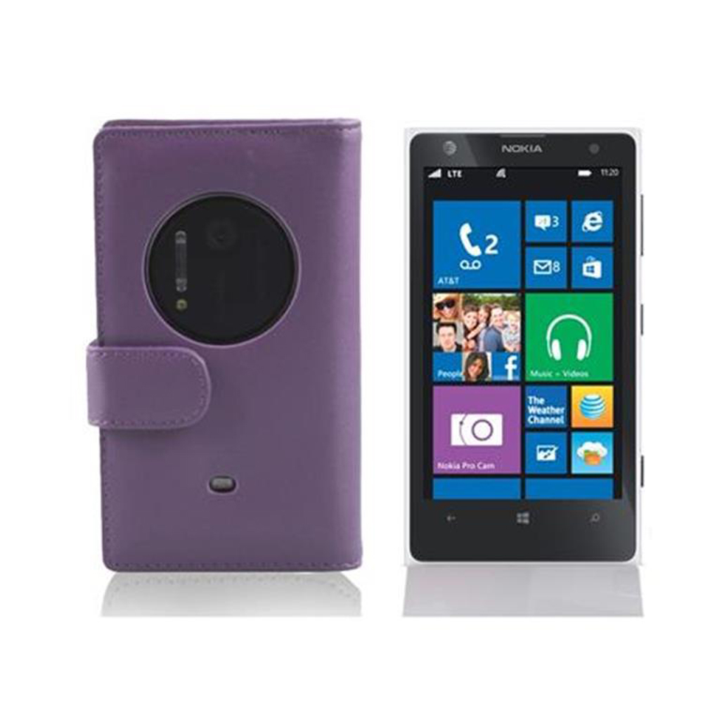 Teléfono Nokia en una funda tipo cartera morada. La pantalla del teléfono muestra la interfaz.