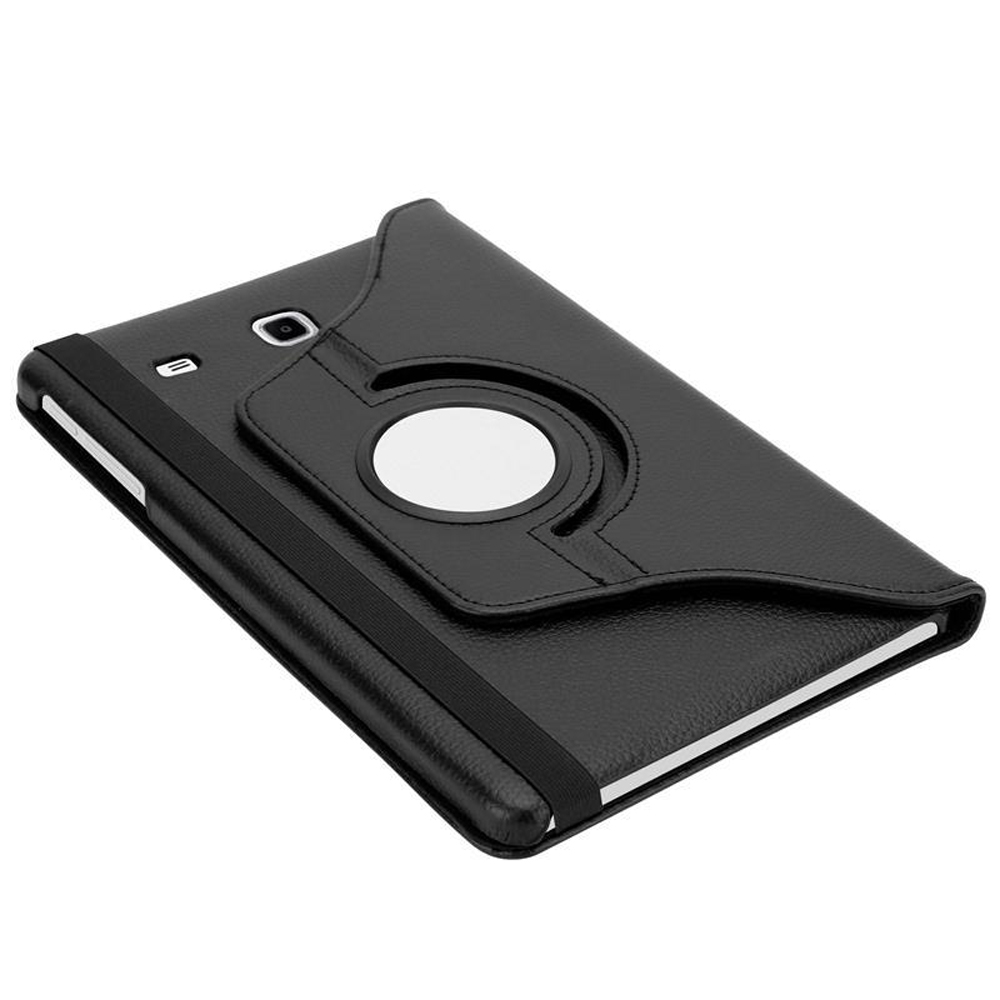 Ein schwarzes Tablet befindet sich in einer schwarzen Hülle.