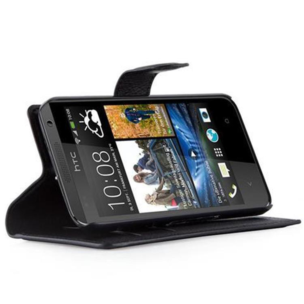 Telefono HTC in una custodia nera. Il telefono mostra ora e meteo. È aperto e appoggiato per la visione.