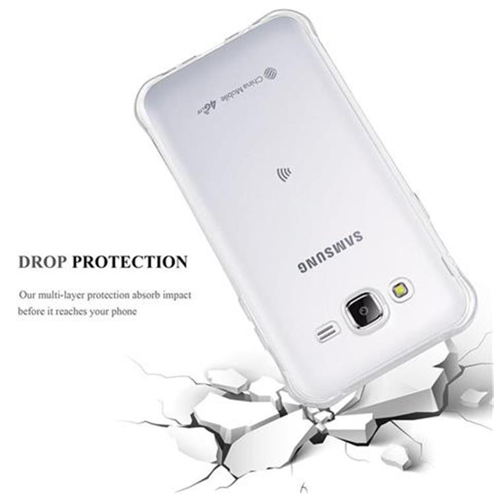 Una funda transparente para teléfono con un teléfono dentro, que se muestra encima de trozos rotos.