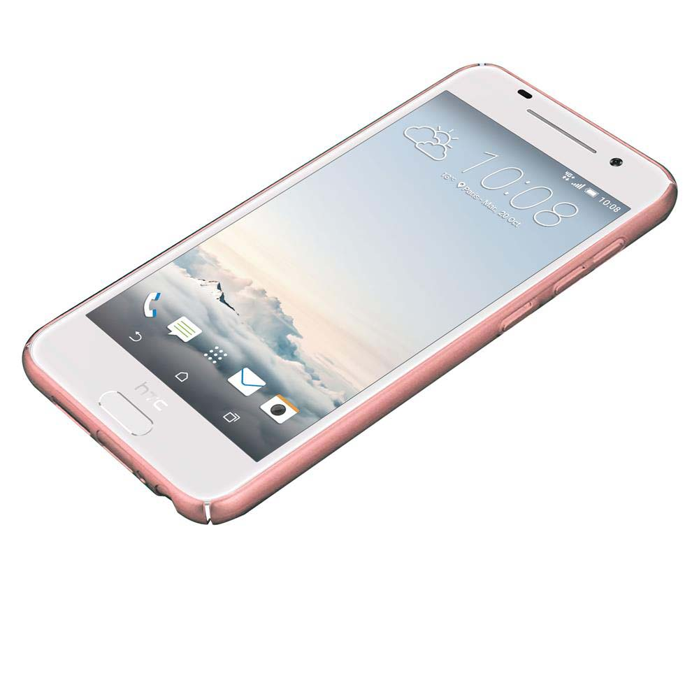 Ein pinkfarbenes Telefon mit weißem Bildschirm, das die Uhrzeit anzeigt. Es liegt auf einer weißen Oberfläche.