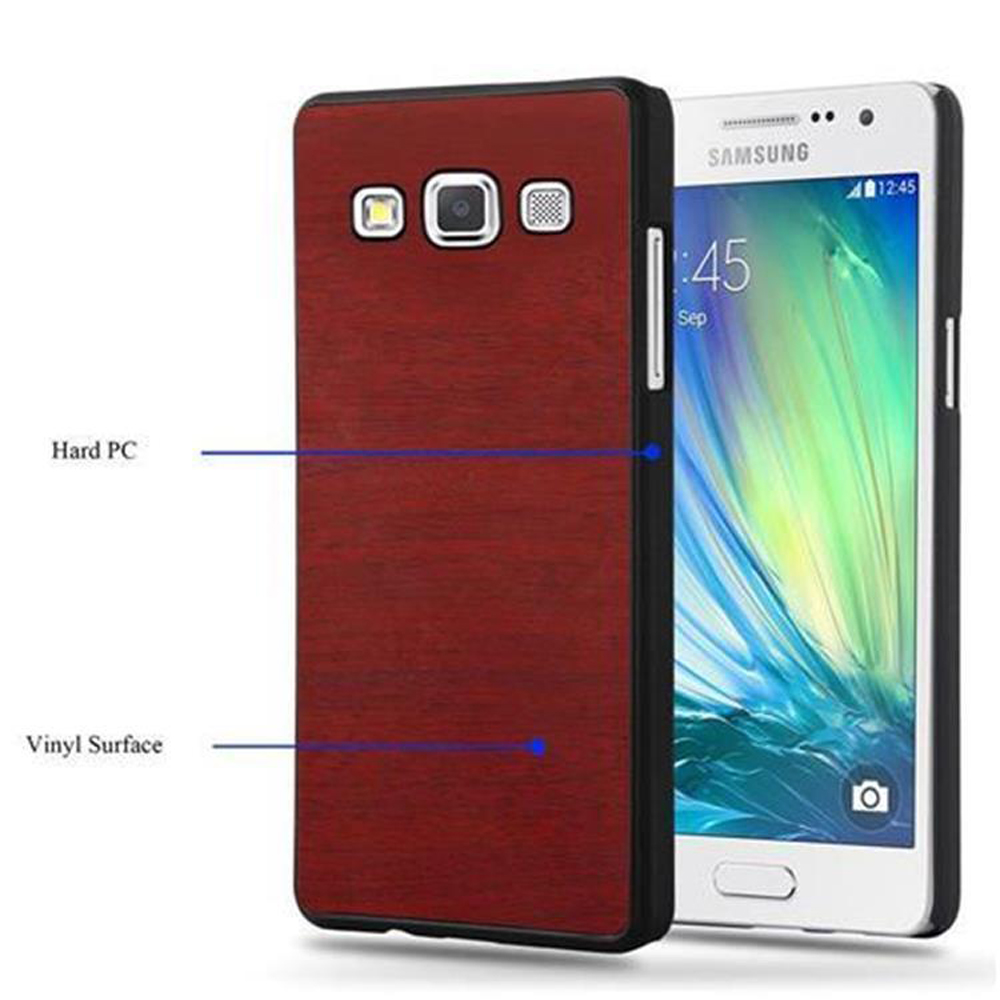Teléfono con funda de aspecto de madera. Se destaca PC duro y superficie de vinilo. El teléfono es blanco y la funda roja oscura.