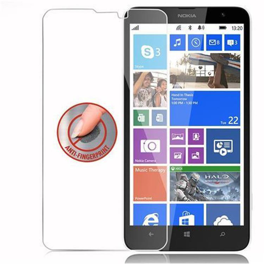 Telefono Nokia con protezione schermo. La protezione è sopra il telefono e mostra le icone delle app e l'ora.