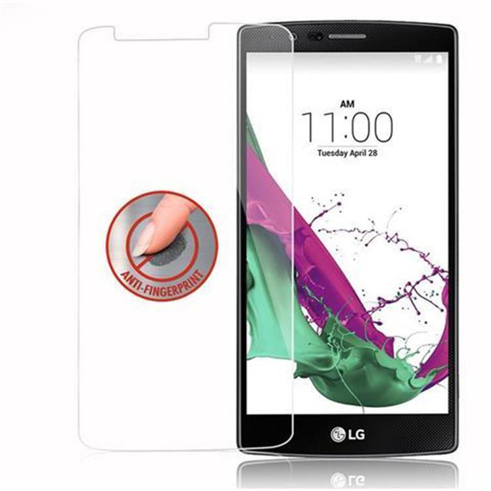 Teléfono con protector de pantalla. El protector tiene una etiqueta anti-huellas dactilares. Muestra la hora 11:00.