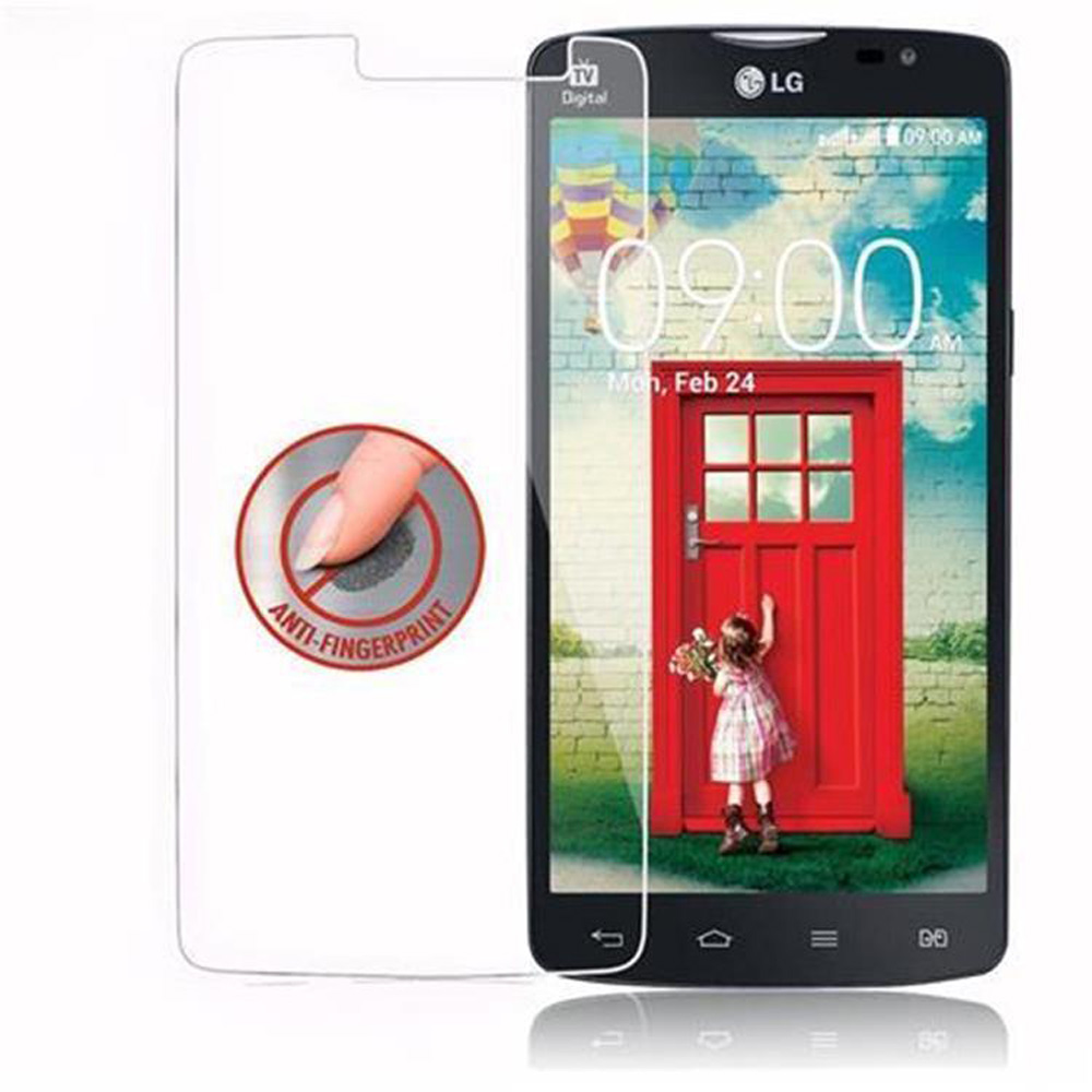 Un telefono con una protezione per lo schermo, che mostra uno schermo con un'immagine di una porta e una ragazza con fiori.
