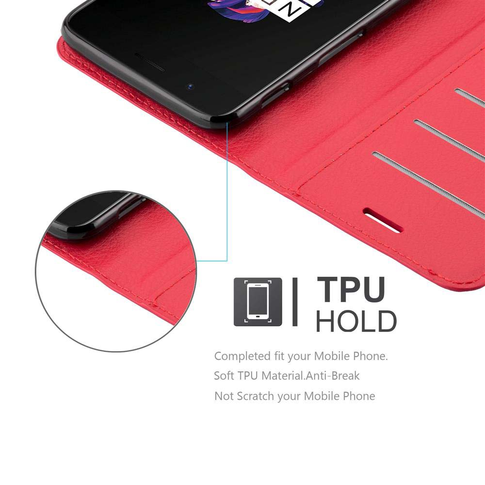 Telefono in custodia TPU rossa. Il telefono è nero, la custodia rossa, e c'è un primo piano della custodia.