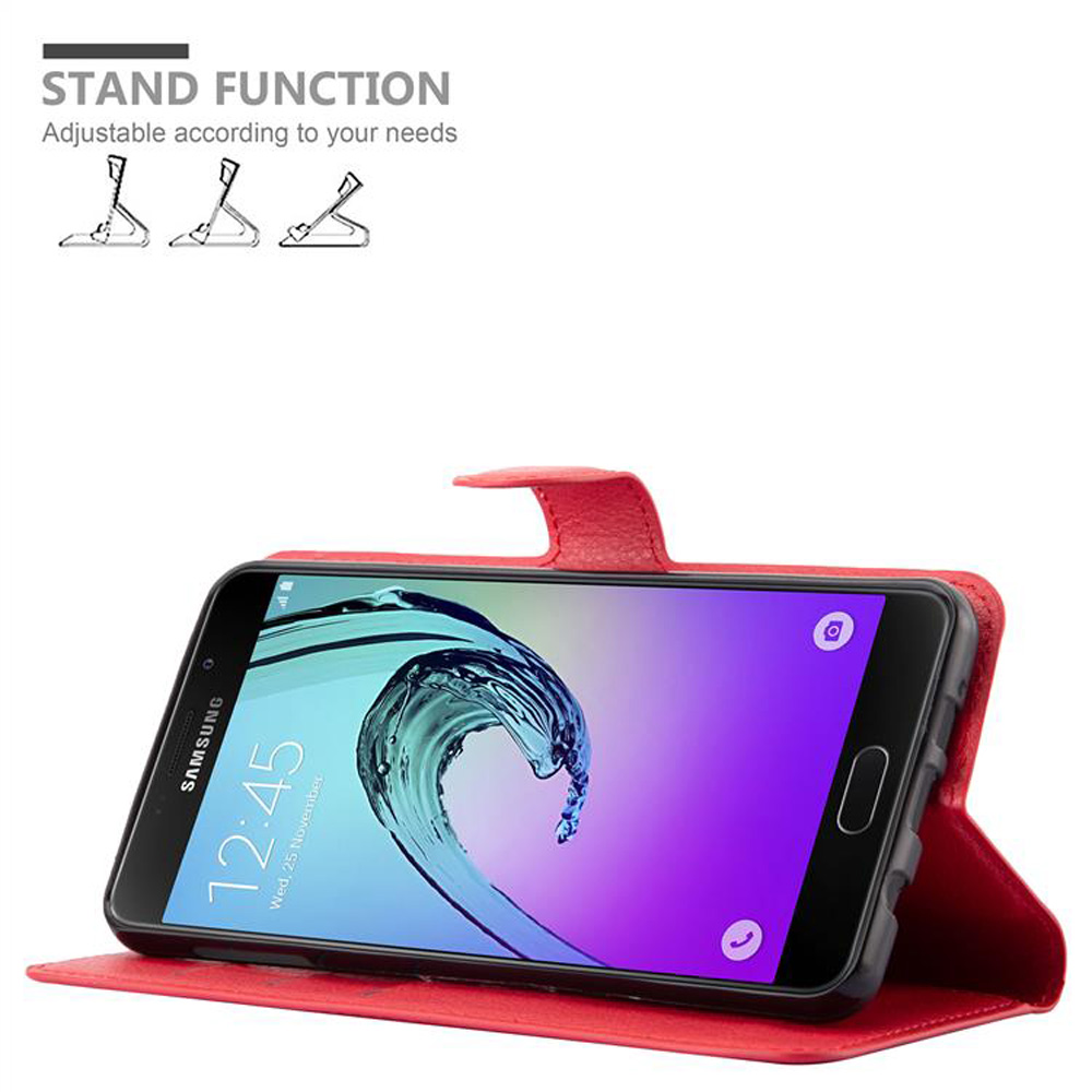 Ein Telefon in roter Hülle, geöffnet, mit Bildschirm.