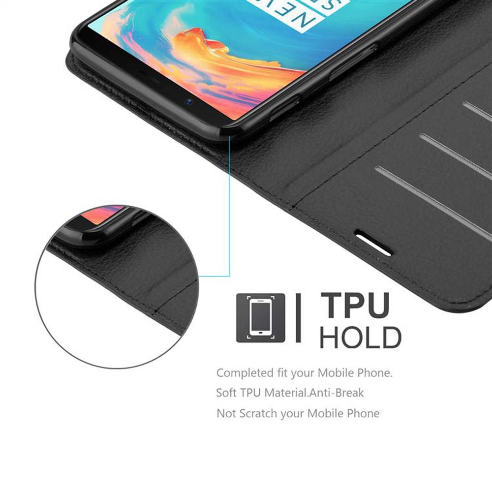Nahaufnahme einer schwarzen Handyhülle, mit dem Telefon darin. Text sagt TPU HALTEN.