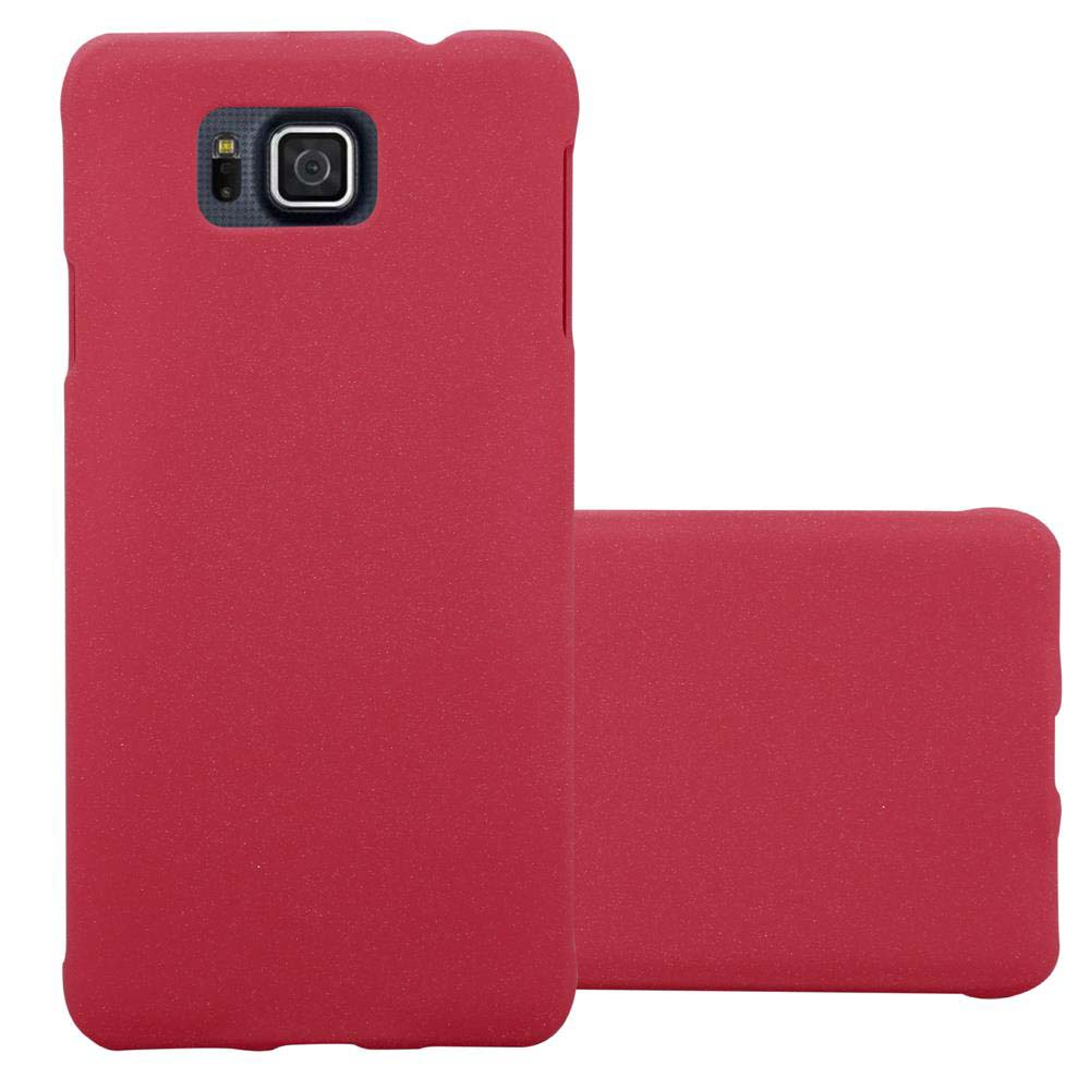 Funda roja para teléfono sobre un fondo blanco. La funda cubre la parte trasera del teléfono.