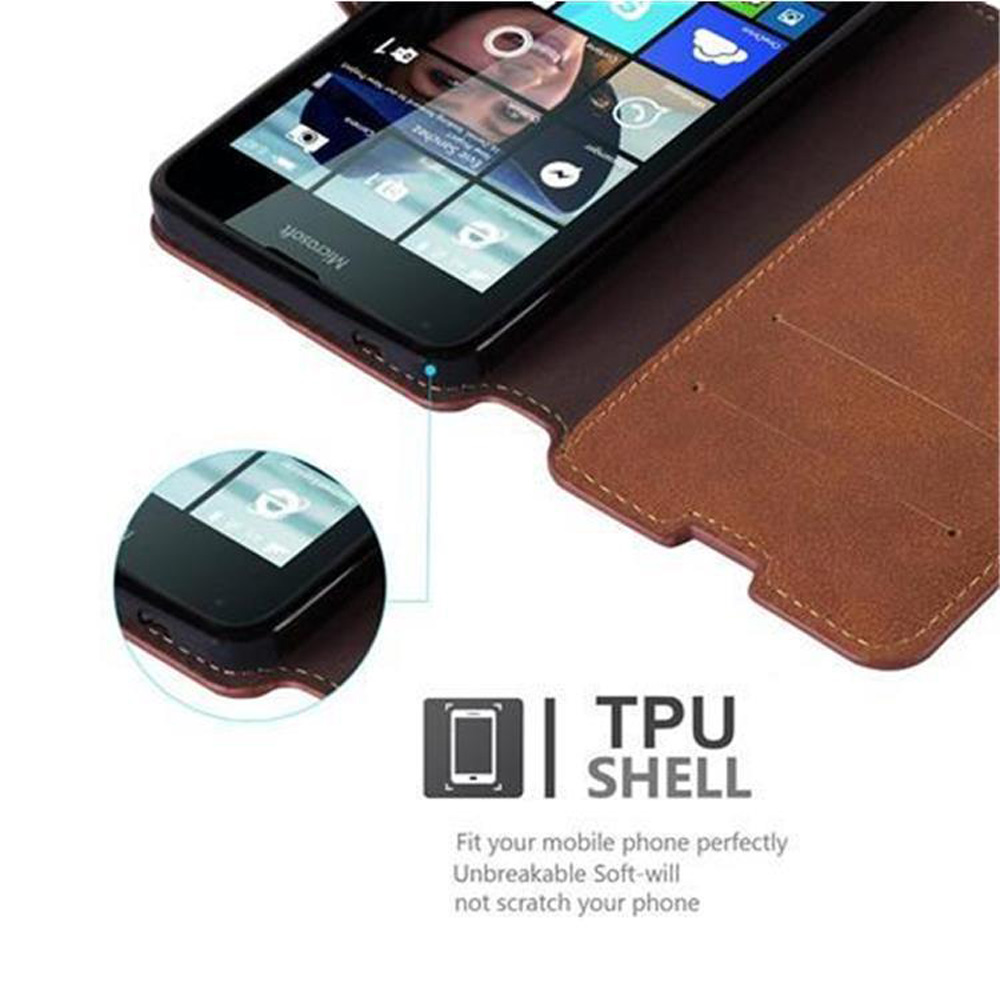 Telefono Microsoft nero in una custodia TPU marrone. La custodia è aperta.