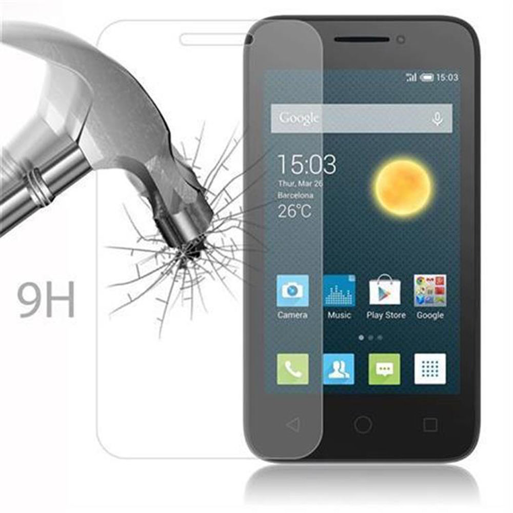 Un telefono con una protezione per lo schermo colpito da un martello. Lo schermo si sta rompendo.