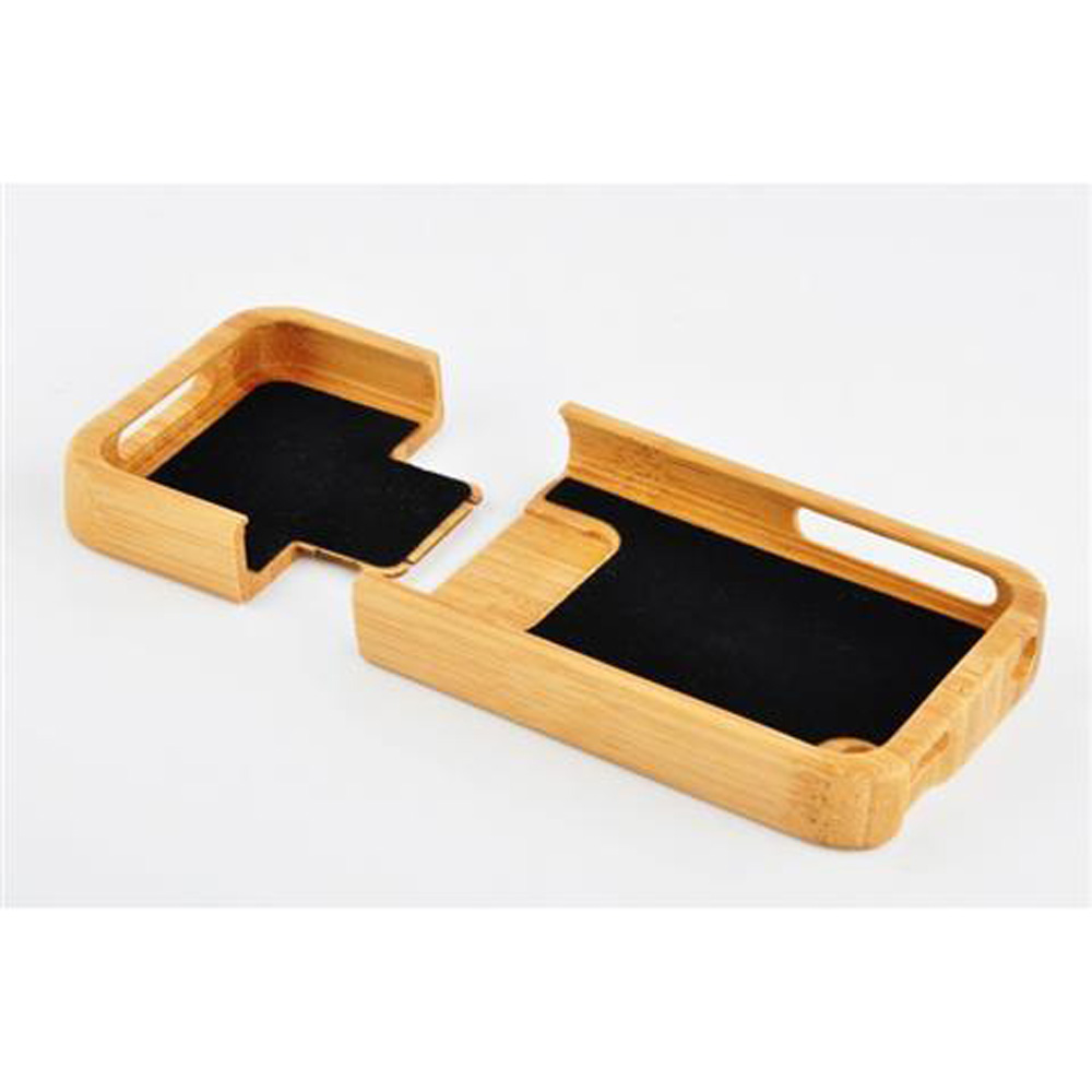 Handyhülle aus Holz, zweiteilig, eine offen mit schwarzem Filz.