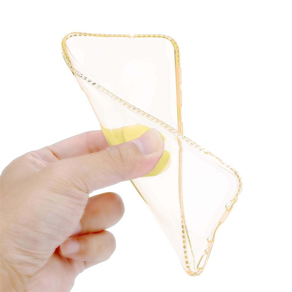 Hand hält eine transparente Handyhülle. Die Hülle ist teilweise geöffnet und zeigt ein gelbes Innere.