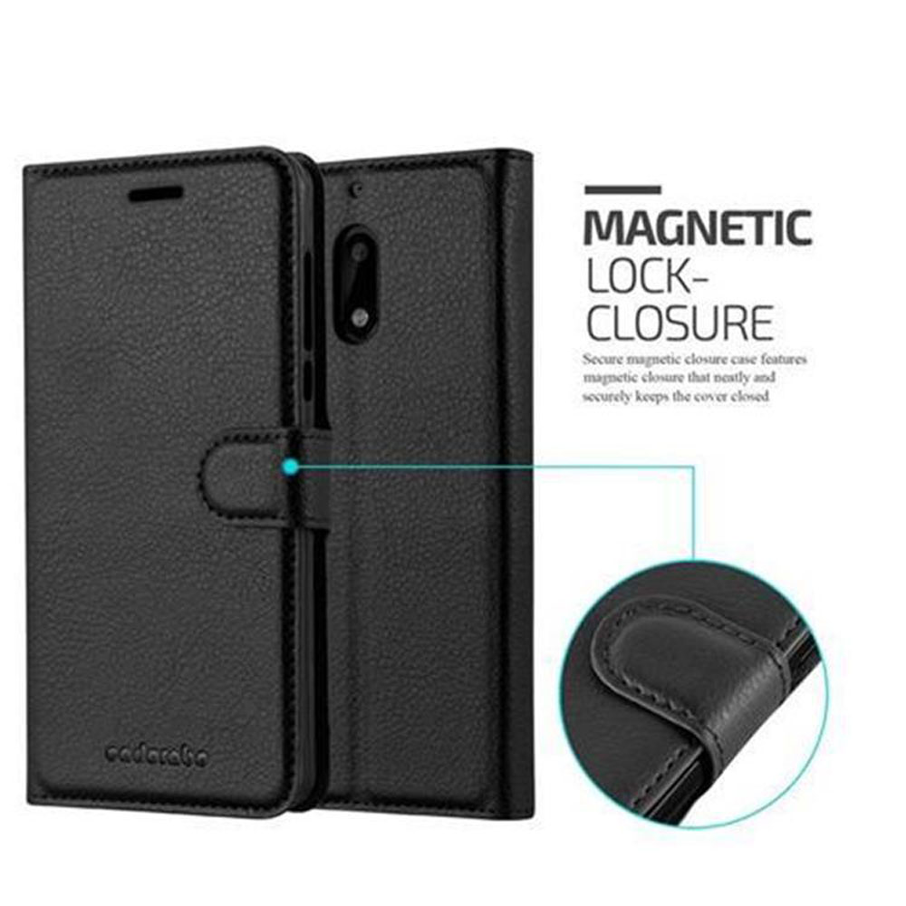 Zwei schwarze Handyhüllen, eine geschlossen und eine offen, mit einem magnetischen Verschlussdetail.
