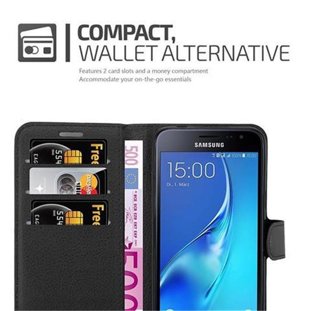 Schwarze Handyhülle mit Karten und Geld. Telefon zeigt Zeit und Datum.