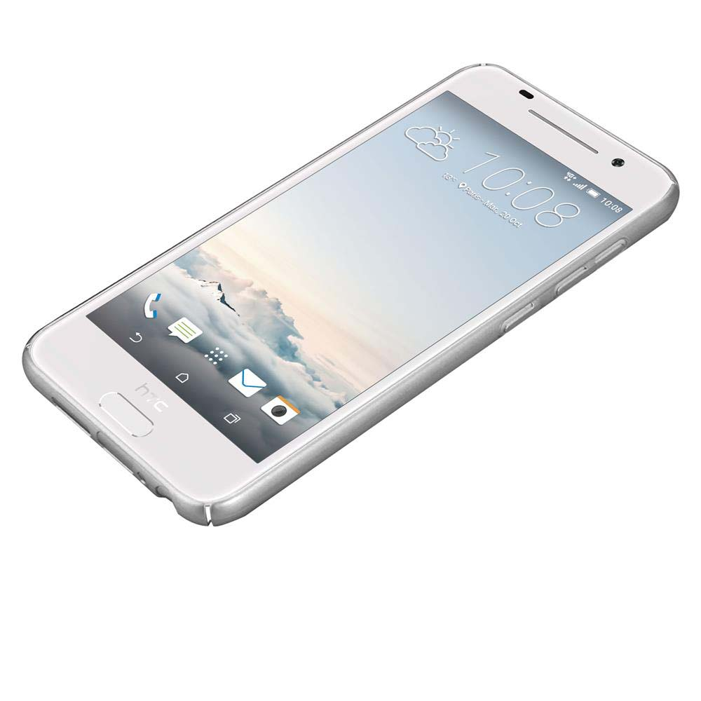 Weißes Telefon in silberner Hülle. Der Bildschirm zeigt die Uhrzeit und einige Symbole. Marke HTC.