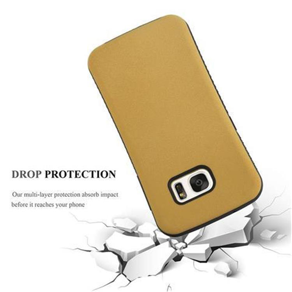 Una custodia per telefono con un retro giallo e un foro per la fotocamera. La custodia è appoggiata su una superficie bianca.