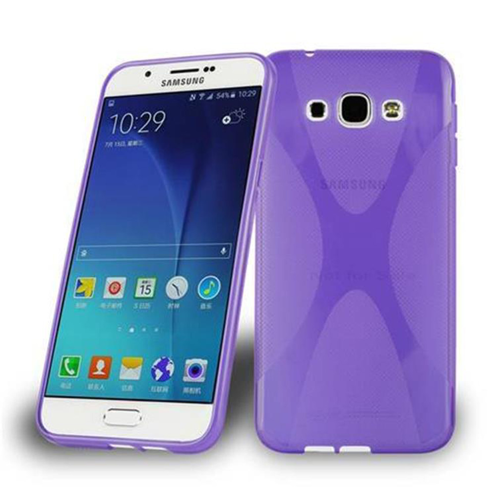 Telefono viola con custodia protettiva. Il telefono mostra l'ora. La custodia è viola, il telefono è bianco, con fotocamera.