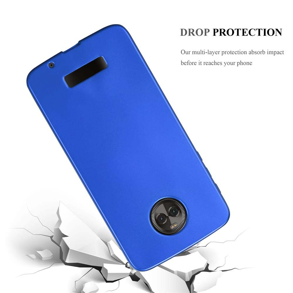 Custodia blu per telefono con un terreno crepato sotto. La custodia è leggermente angolata, con la fotocamera visibile.