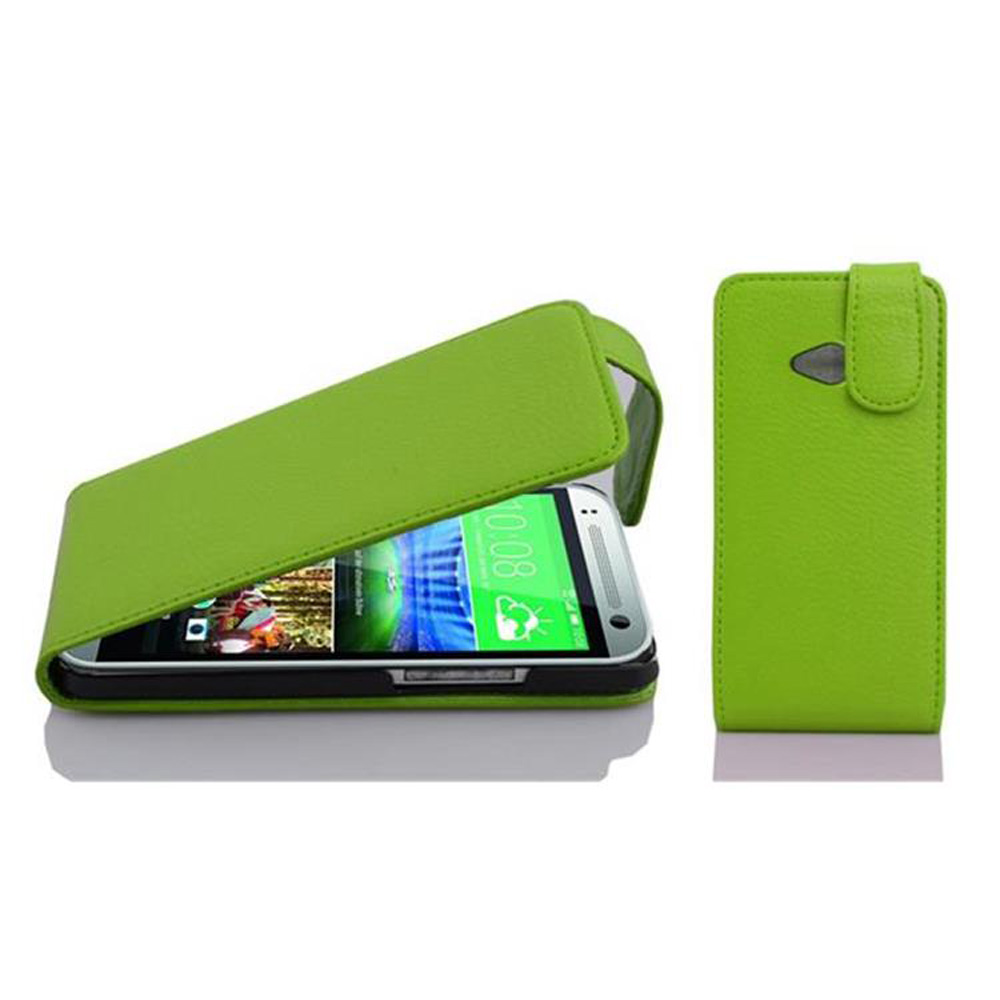 Una custodia verde, aperta, mostra un telefono con sfondo verde.