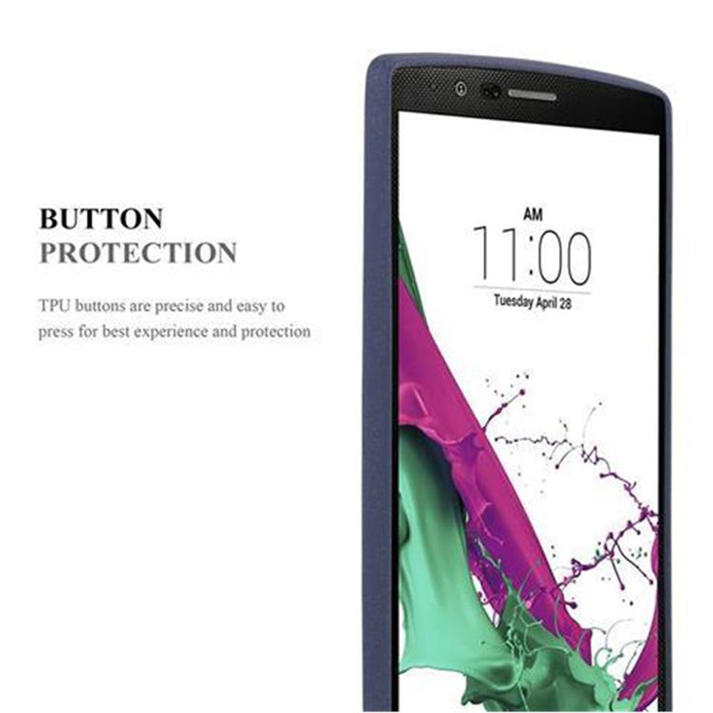 Teléfono con funda azul, mostrando la hora, con texto sobre protección de botones y botones de TPU.