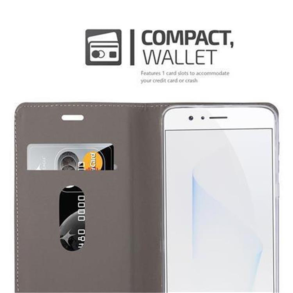 Custodia per telefono con telefono e carte di credito. Testo: Compact Wallet. Sfondo bianco.