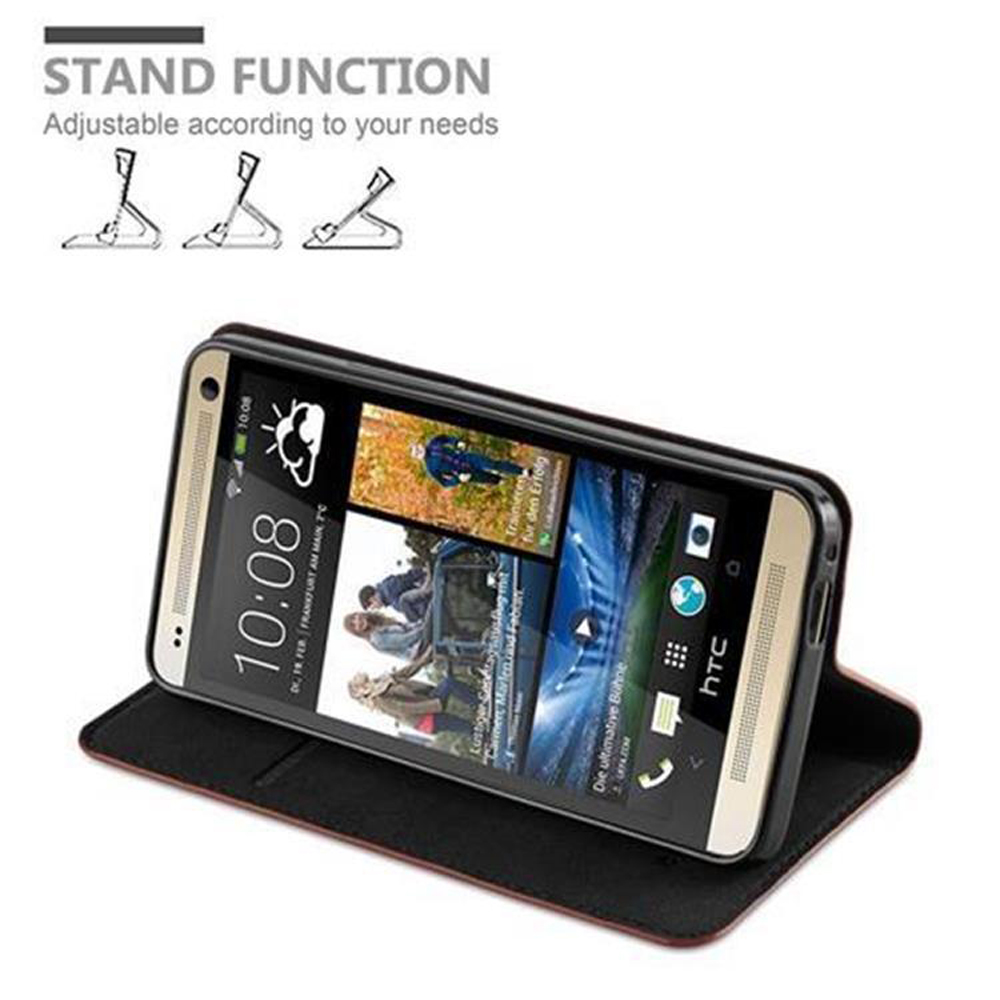 Teléfono en una funda abierta, apoyado. Texto de función de soporte. Pantalla del teléfono mostrando fotos y hora.