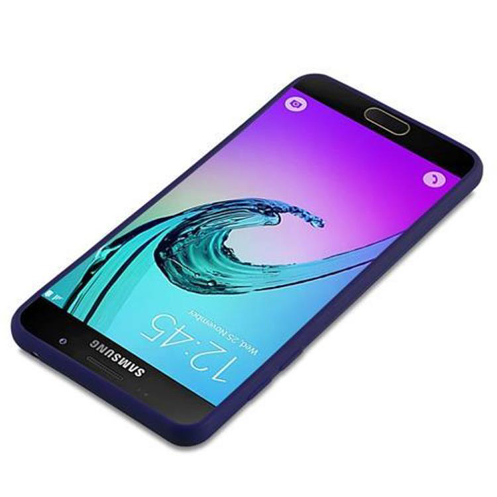 Un telefono in una custodia blu. Il telefono mostra l'ora: 12:45.