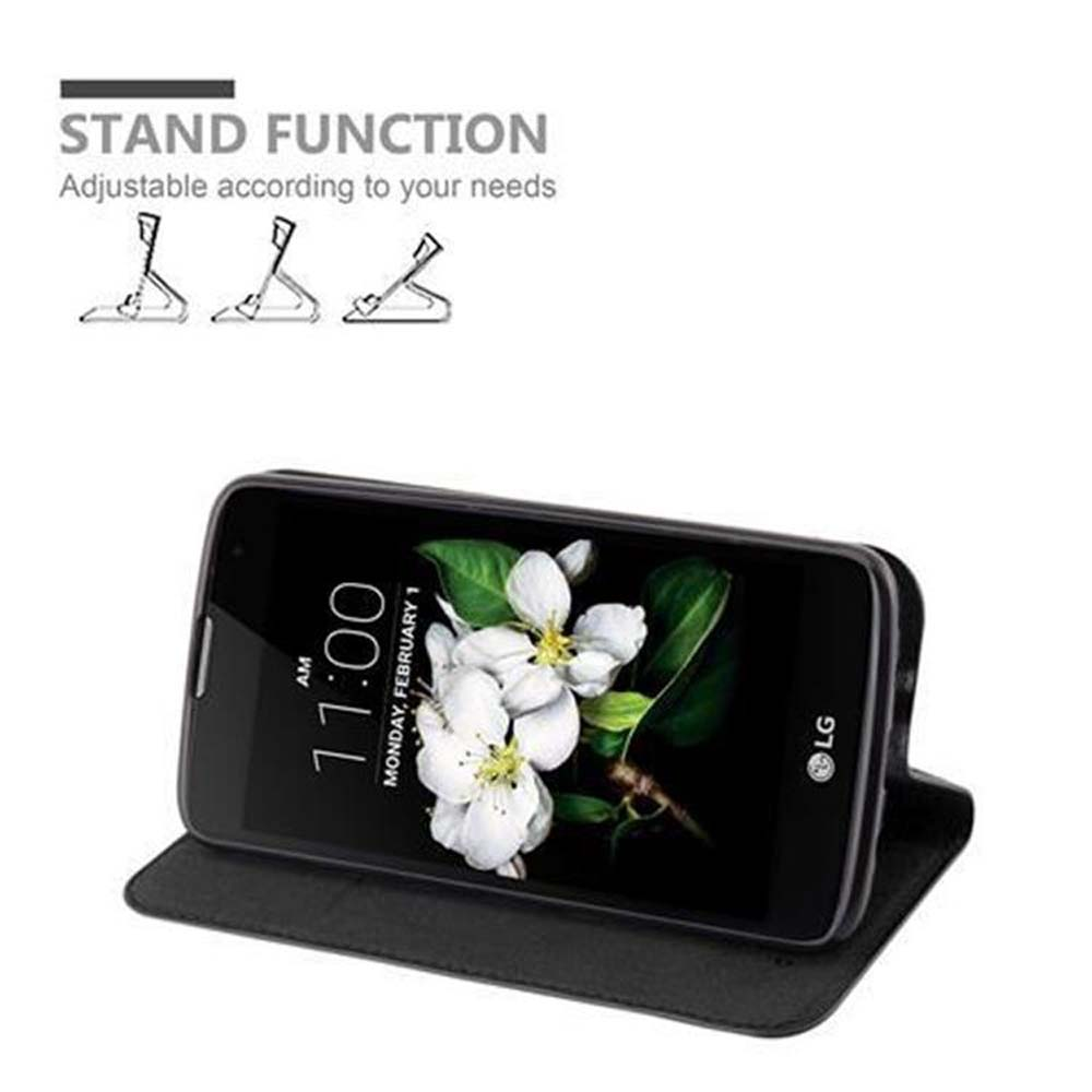 Teléfono con flores en la pantalla, en una funda. El texto dice: Función de soporte. El teléfono está en ángulo para su visualización.