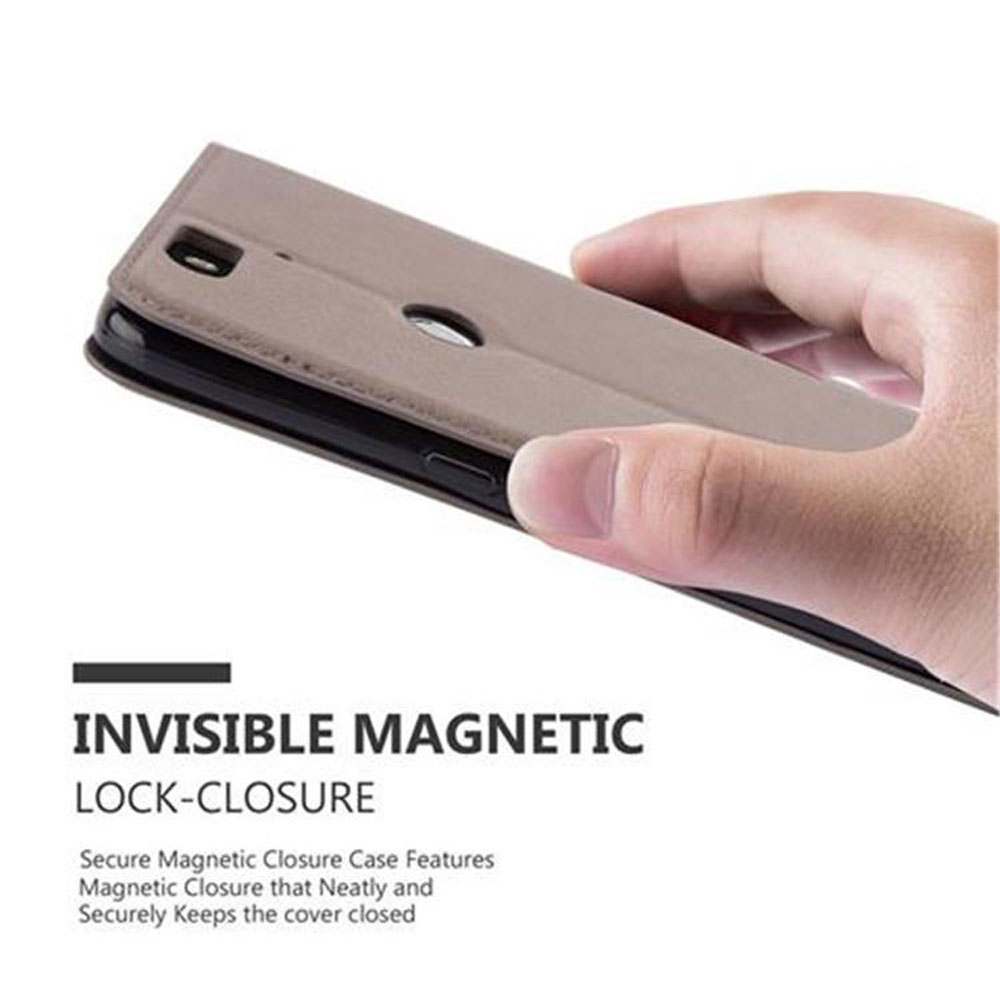 Mano sosteniendo funda de teléfono. Texto: Cierre magnético invisible.