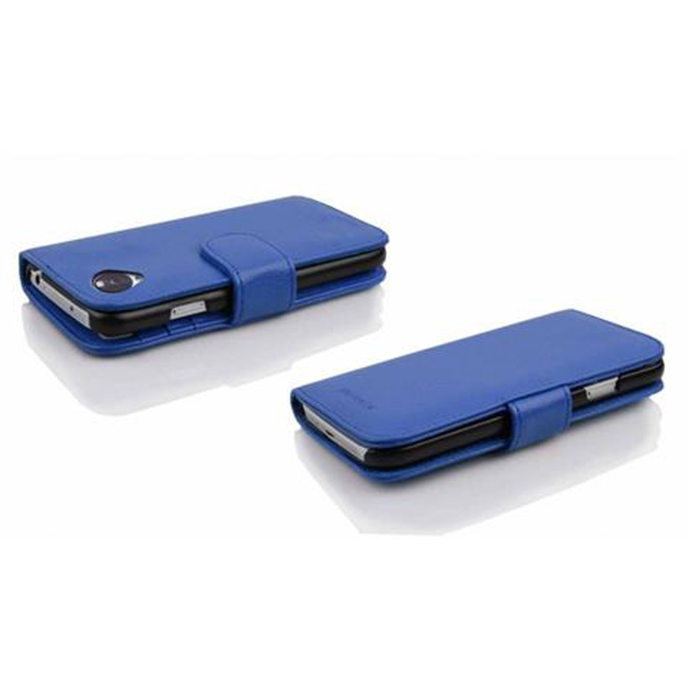 Dos fundas azules para teléfono. Las fundas están cerradas, con una correa para cerrarlas. Se encuentran sobre una superficie blanca.