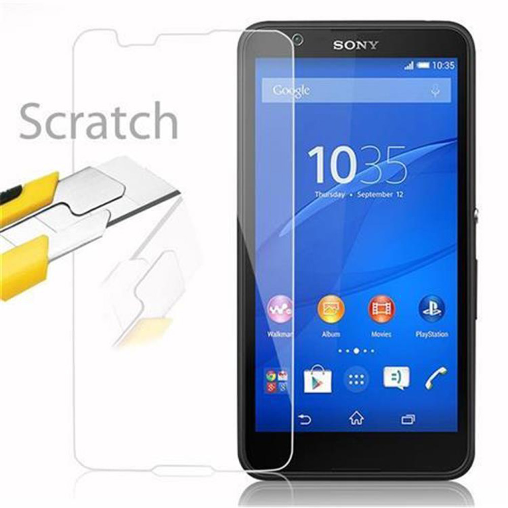 Schermo del telefono con protezione schermo accanto. Testo: Scratch. Sfondo bianco.