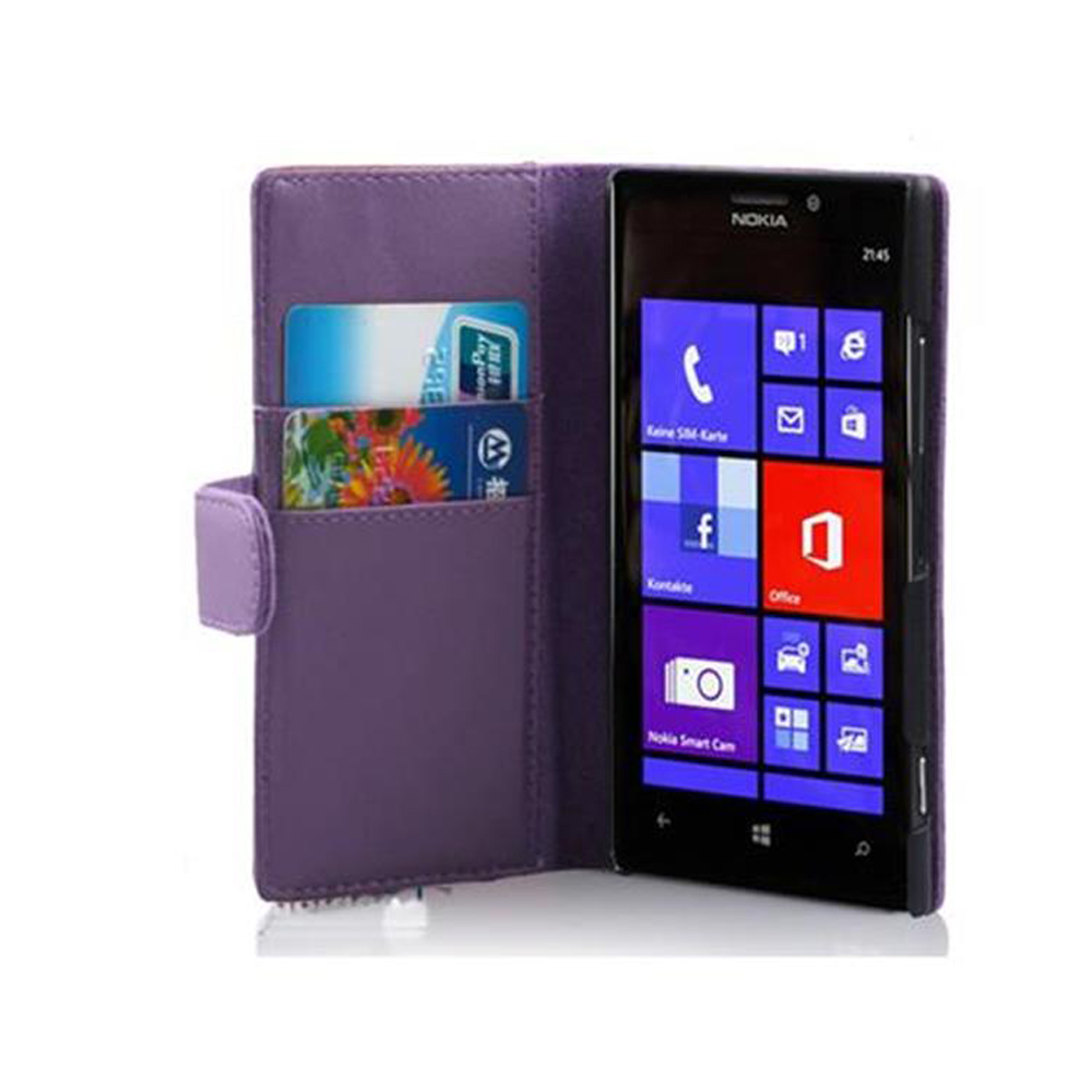 Étui de téléphone violet ouvert, montrant le téléphone. Des cartes de crédit sont dans l'étui.
