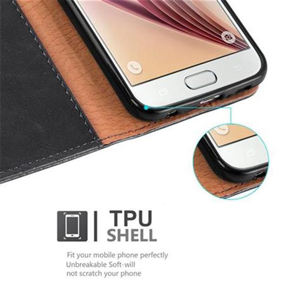 Telefono in una custodia. Il telefono ha una custodia nera. La custodia è in materiale TPU.