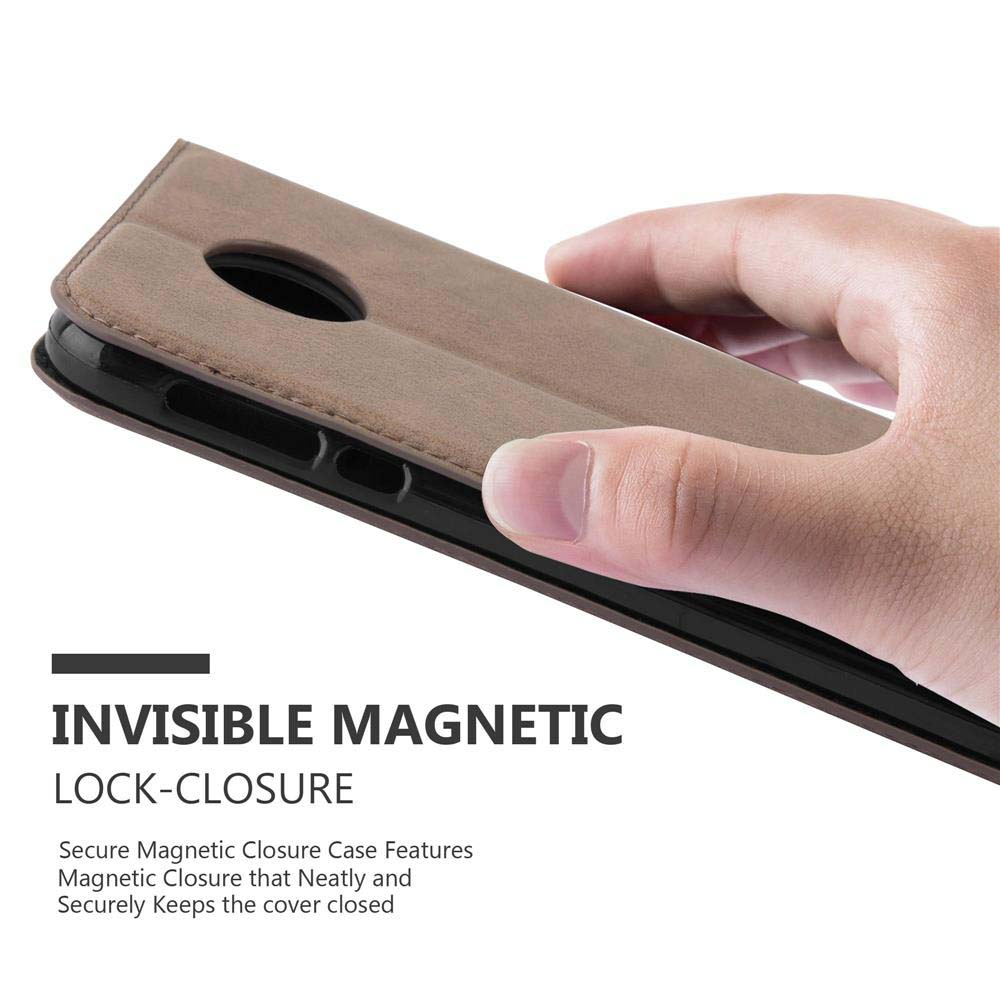 Mano che tiene una custodia marrone per telefono. Testo: Chiusura magnetica invisibile.
