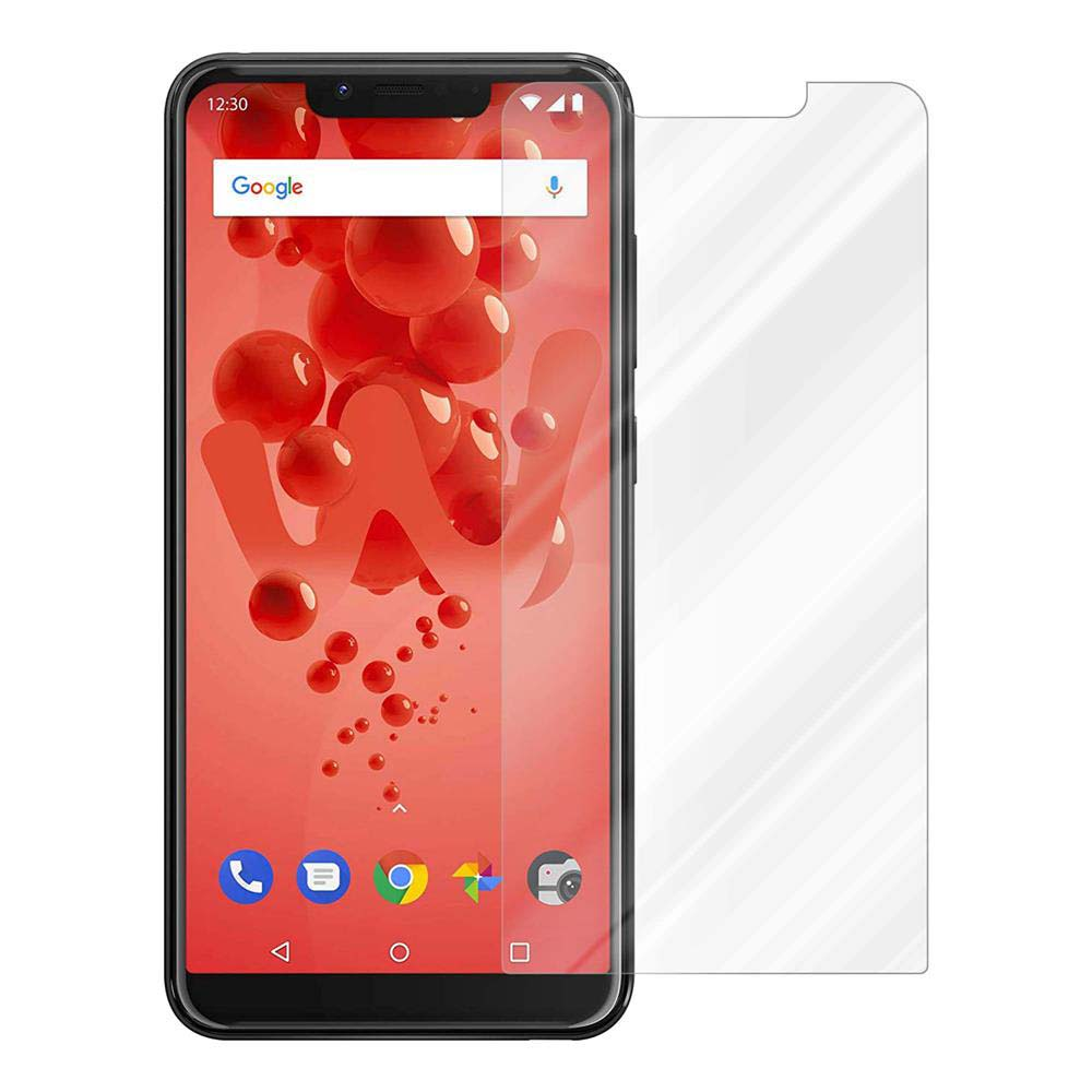 Un telefono con protezione per lo schermo. Lo schermo mostra l'ora e lo sfondo è rosso.
