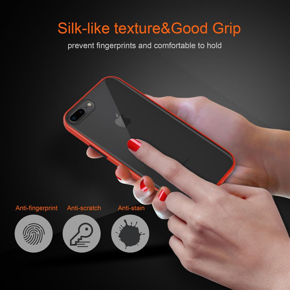 Mano che tiene un telefono. Il telefono ha una cornice rossa. Testo: 'Silk-like texture & Good Grip'.