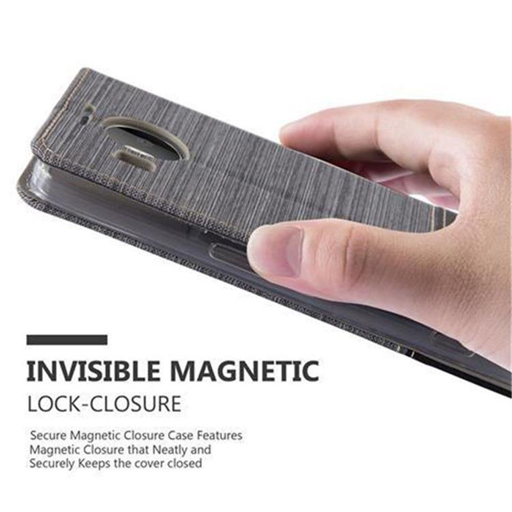 Mano che tiene una custodia per telefono, grigia e strutturata, con le parole 'Invisible Magnetic Lock-Closure'.