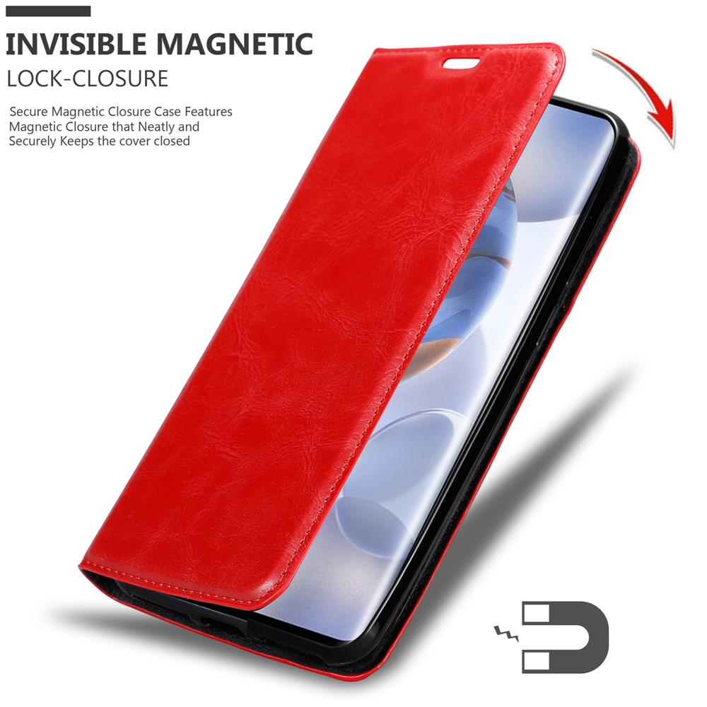 Una custodia rossa per telefono con la cover aperta, che rivela un telefono. Simbolo del magnete in basso.