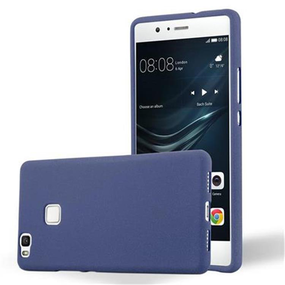 Funda azul para teléfono junto a un teléfono que muestra la hora. Una segunda funda está al lado.