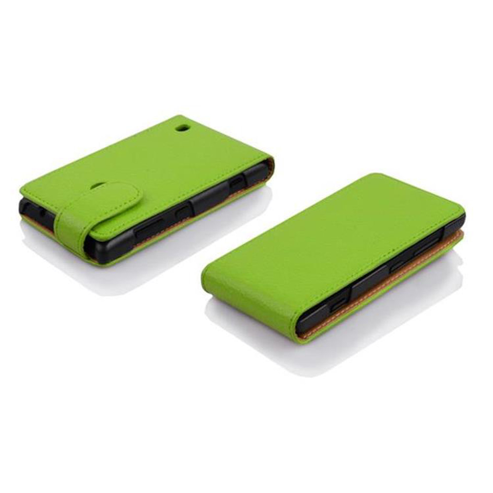 Custodia per telefono verde, due viste. Uno è aperto con il telefono all'interno, l'altro è chiuso.